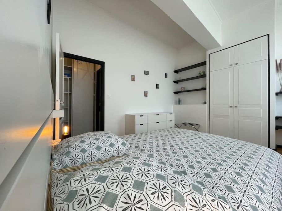 L'Appartement Tomey Avec Parking Carcassonne Esterno foto